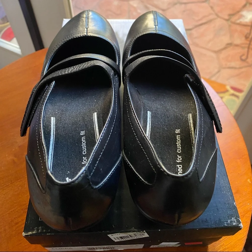 ♥️ WALK- IN  COMPANY , ABEO BLACK LEATHER SHOES  ♥️ - Picture 2 of 7